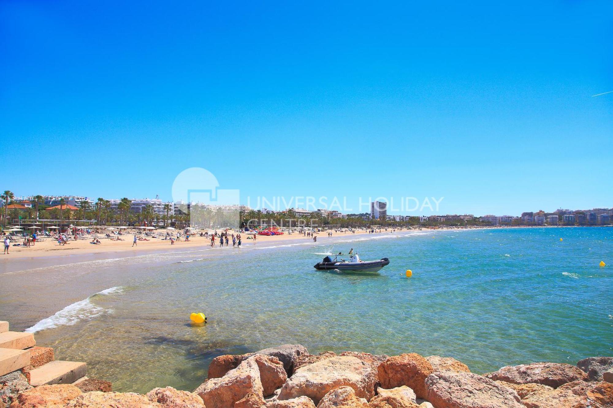 Uhc Center Apartments Salou Room photo